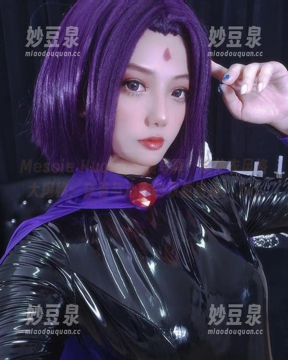 Messie Huang Messie Huang在线写真,连体衣风格大揭秘:穿着与心态的双重碰撞!.txt